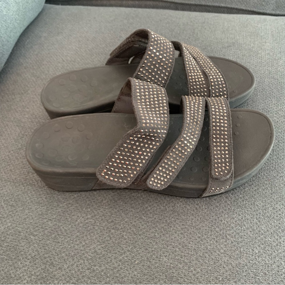 Vionic Pacific Alexis Platform Wedge Sandal Gray with Rhinestones Size 8